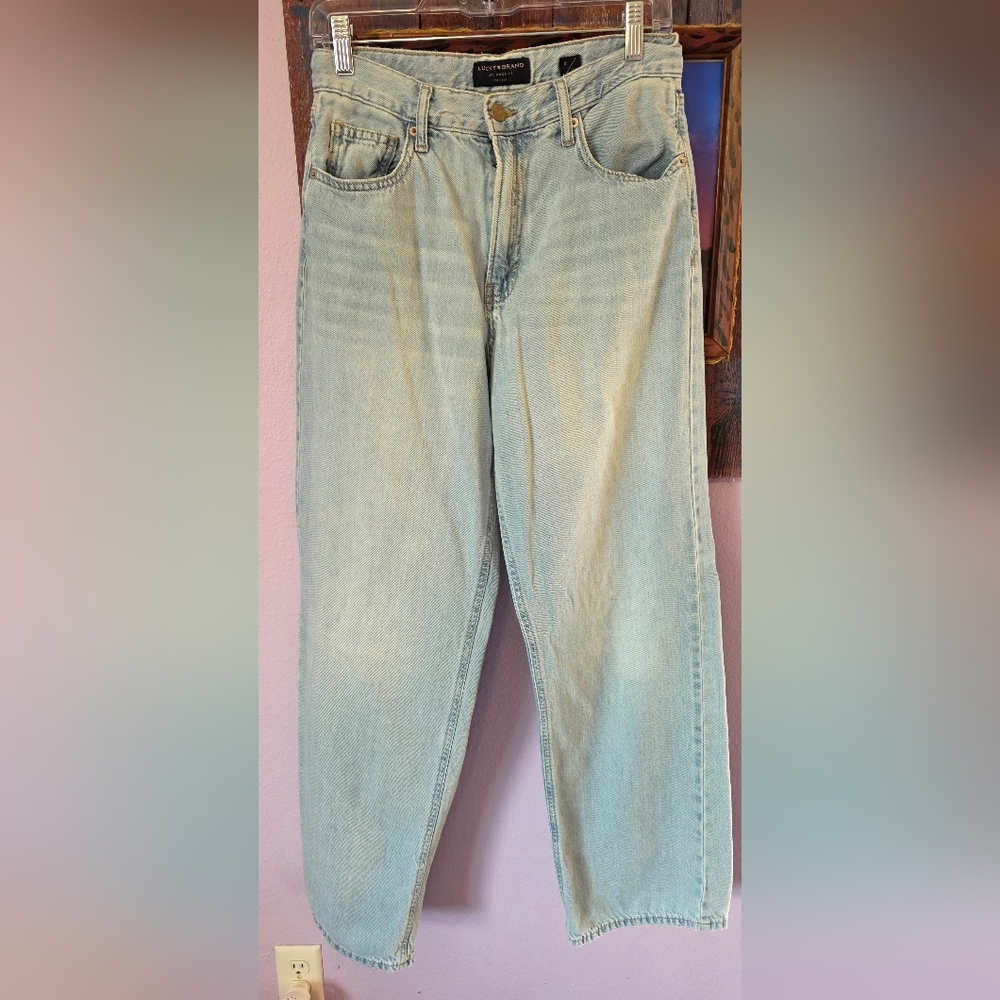 Light Blue Lucky Brand Womans Wide Leg Jeans.